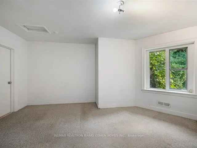 House For Sale in Toronto, Ontario