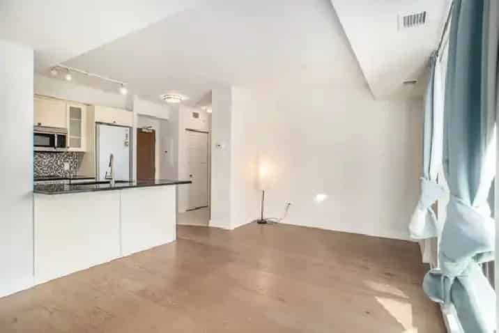 Move in Ready 2 Bed 2 Bath Condo Ottawa Rideau River