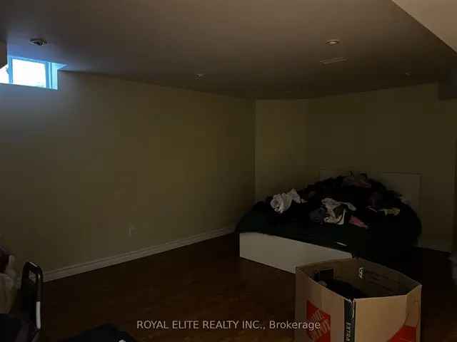 House For Sale in Vaughan, Ontario