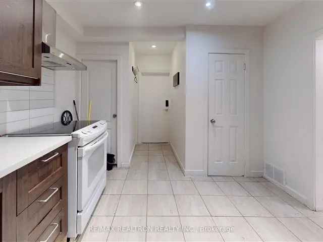 House For Sale in Hamilton, Ontario