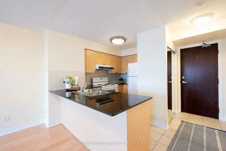 Condo For Sale in Vaughan, Ontario