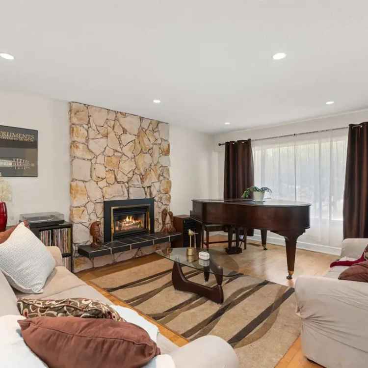 Sunbury Family Home - 4 Beds, 2 Baths, Updated