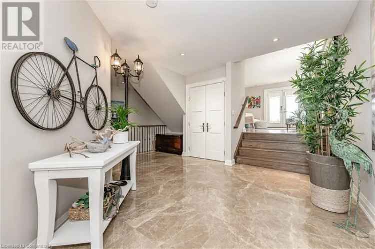 Waterfront 3-Bed Townhome Burlington - 3000 sq ft Luxury
