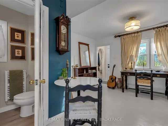 Adorable Bungalow In Historic Portsmouth Village