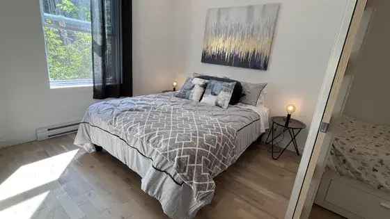 5 rooms apartment of 92 m² in Montreal