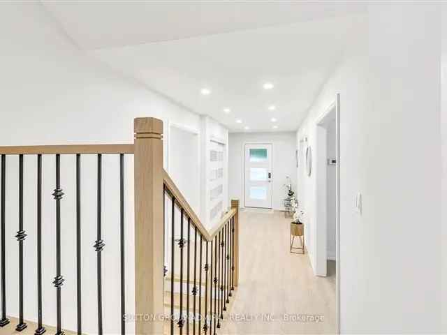 House For Sale in 8, Cuthbert Street, Barrie, Ontario