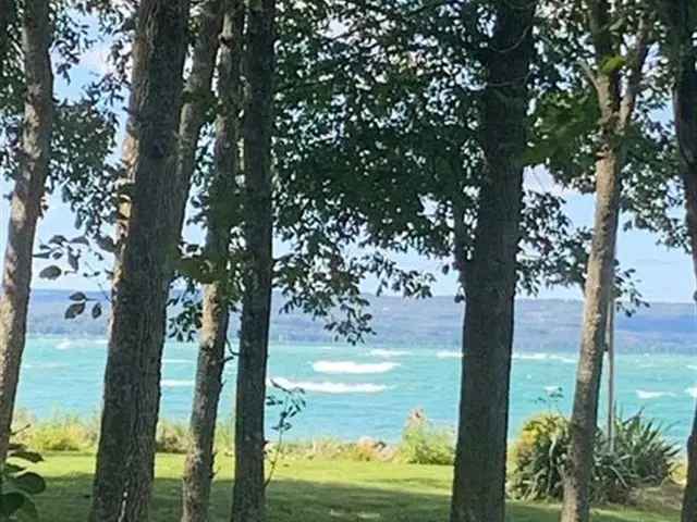 Georgian Bay Waterfront Property in Thornbury