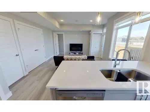 Modern One Bedroom Townhouse in Edmonton's Orchards