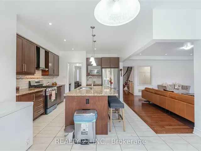 Luxurious 6-Bedroom Home in Credit Valley Brampton