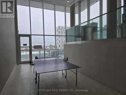 1 Bedroom Plus Large Den 237m² Toronto Condo, Park Views, Full Amenities