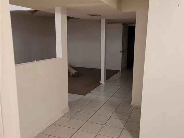 Cozy 1 Bedroom Basement Apartment For Lease