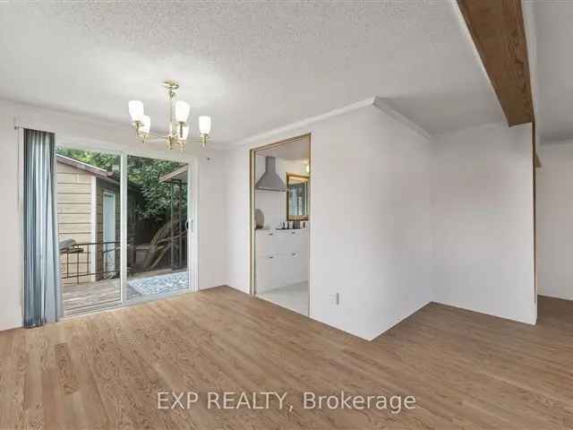 Charming 2-Bedroom Bungalow in Sutton-By-The-Lake Adult Community