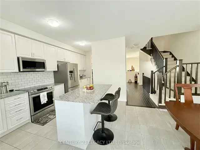 2189 Sq Ft 3-Storey Townhome 3 Beds 25 Baths