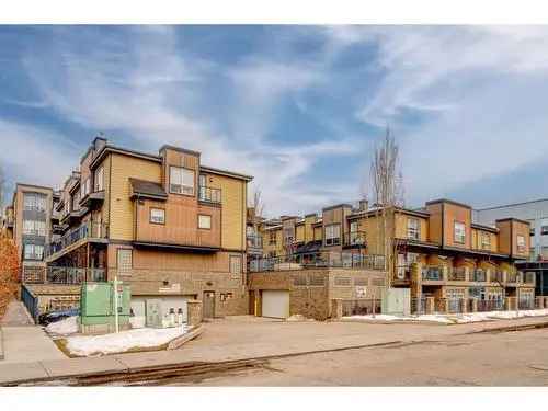 Townhouse For Sale In South Calgary, Calgary, Alberta