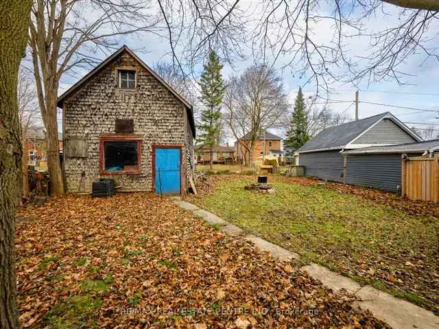 House For Sale in Newmarket, Ontario