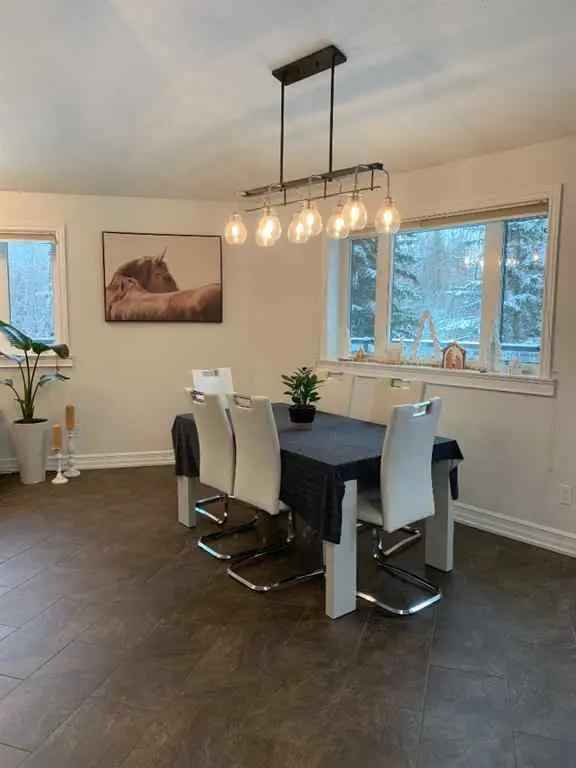 House For Rent in 63, Range Green NW, Calgary, Alberta