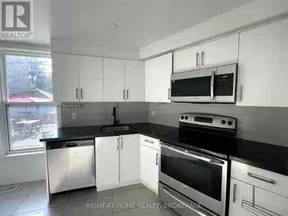 3 Bedroom Apartment 265m² Toronto Downtown Renovated High Ceilings