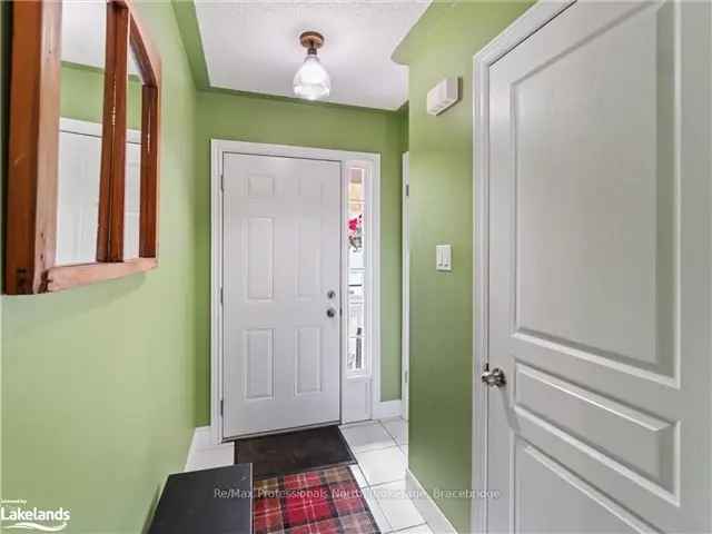 Bright Beautiful Affordable End Unit Townhome