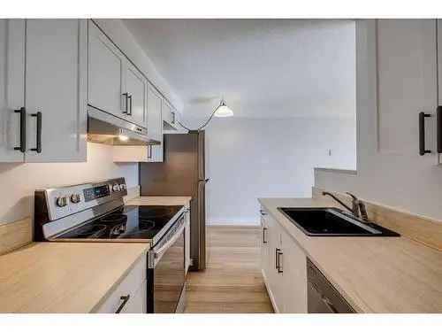 Sunnyside Calgary Condo For Sale - Updated 1 Bedroom