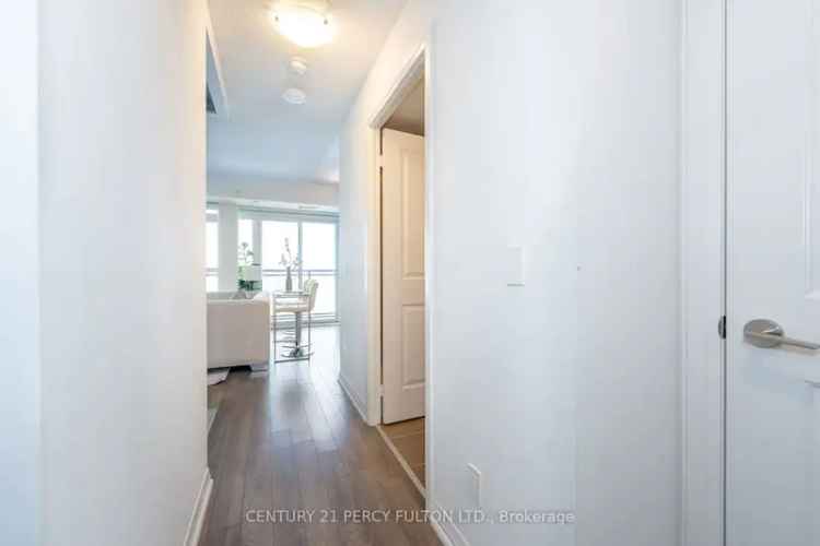 Stunning 1 Bed Condo Modern Finishes Prime Location