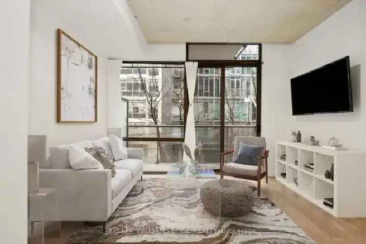 Lease Bachelor Apartment in Fashion District with Modern Amenities