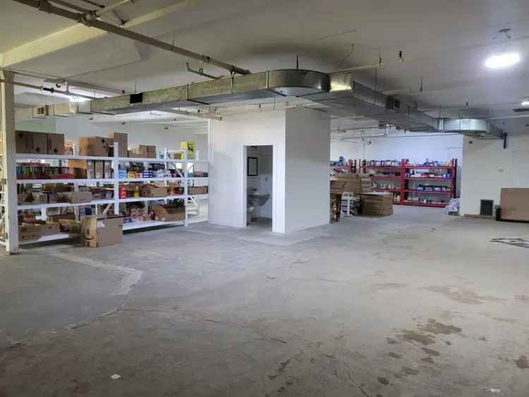 Commercial property For Rent in Edmonton, Alberta