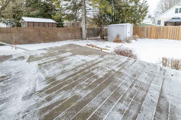 Bungalow for Sale in Perth with Fenced Yard and Updated Interiors