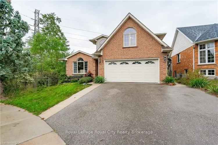 House For Sale in Guelph, Ontario