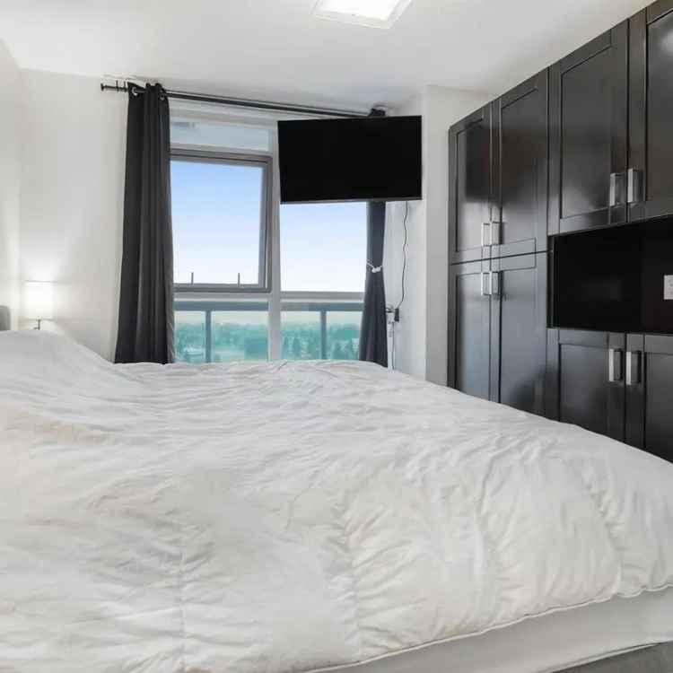 NW Corner Unit with Stunning Views 2 Beds + Den