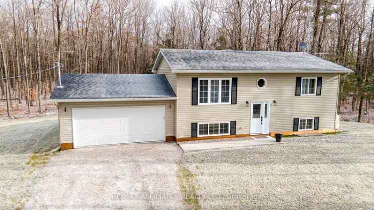 House For Sale in Lanark Highlands, Ontario