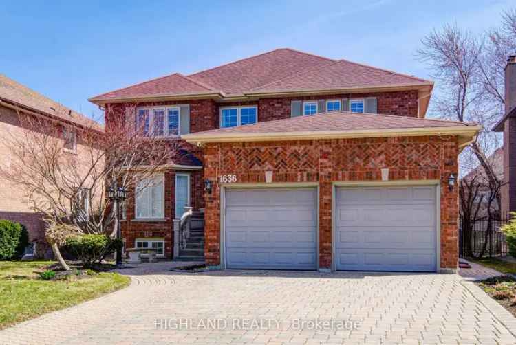 Spacious 4-Bedroom Home in Streetsville East with Finished Basement