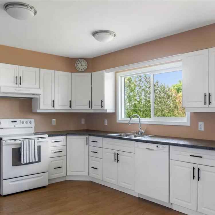 6 Bed Ocean View House Development Opportunity