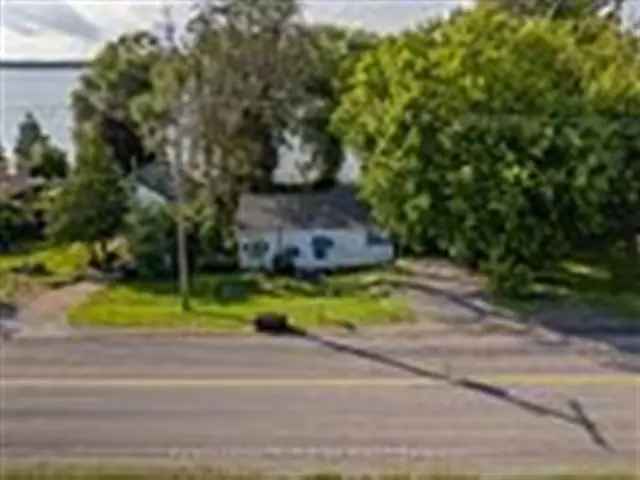 Waterfront Home on Hay Bay Near Napanee