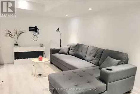 1 room house of 263 m² in Toronto