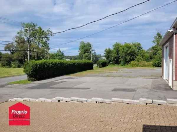 Bungalow for Sale Laval Large Garage Huge Lot