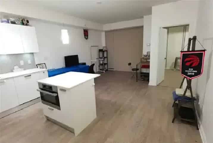 Rent 1 Bedroom Condo in Emerald Park Near Yonge and Sheppard