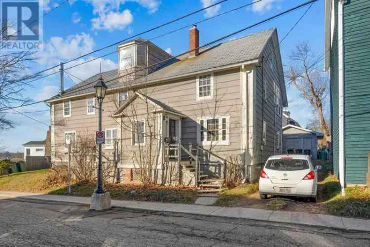 Charlottetown Heritage Home 8 Bedrooms 4 Bathrooms