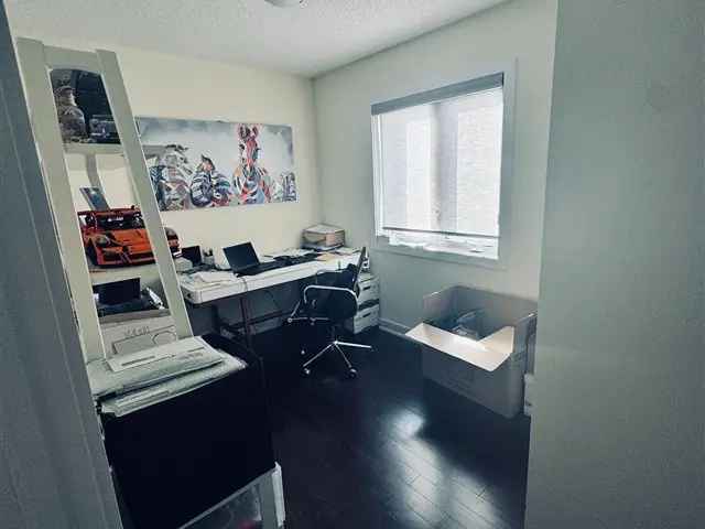 Townhouse For Rent in Richmond Hill, Ontario