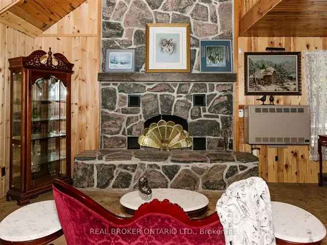 Algonquin Highlands Waterfront Retreat 3 Bedroom House