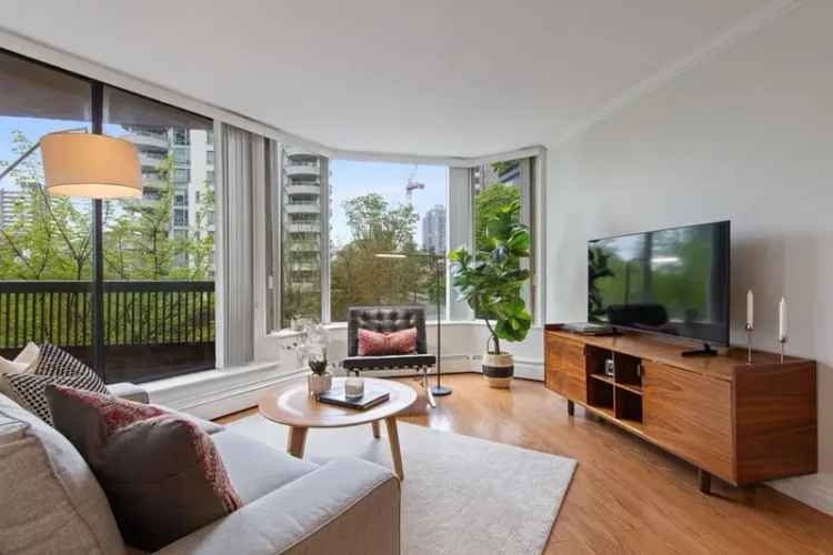 Vancouver Condo near Davie Village & Yaletown