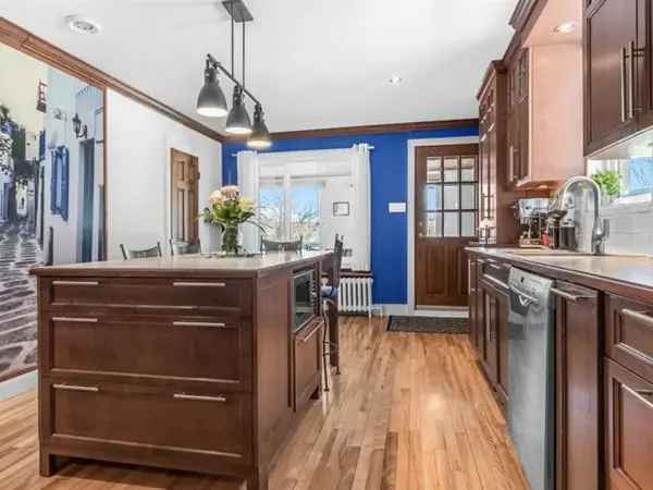 Stone Bungalow for Sale Quebec North Shore