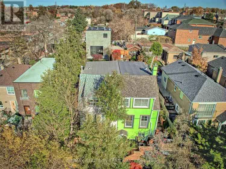 Silverthorn Duplex & Laneway Home - Two Full Homes