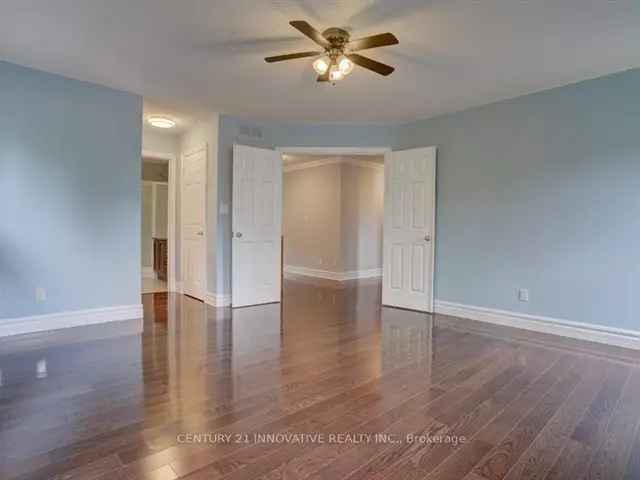 Luxury Contemporary Home Freshly Painted Move In Ready