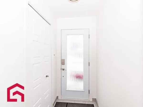 Turnkey Semi-Detached House 4BR 2BA Renovated