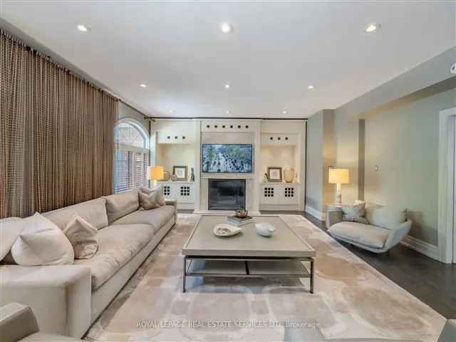 Luxury Lakefront Home in West Harbour Oakville