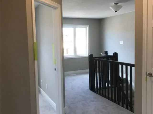 3-Bedroom 3-Bathroom Townhome in Stittsville