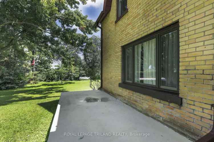 House For Sale in West Elgin, Ontario