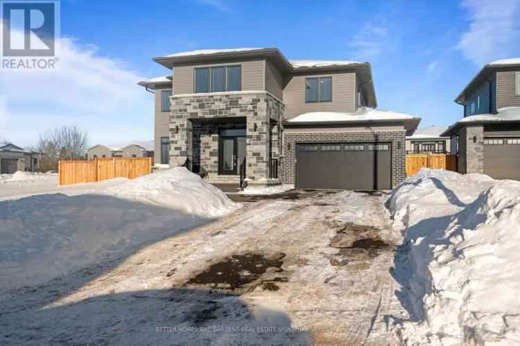 4-Bedroom 2700 Sqft Home with Gourmet Kitchen and 5-Pc Ensuite