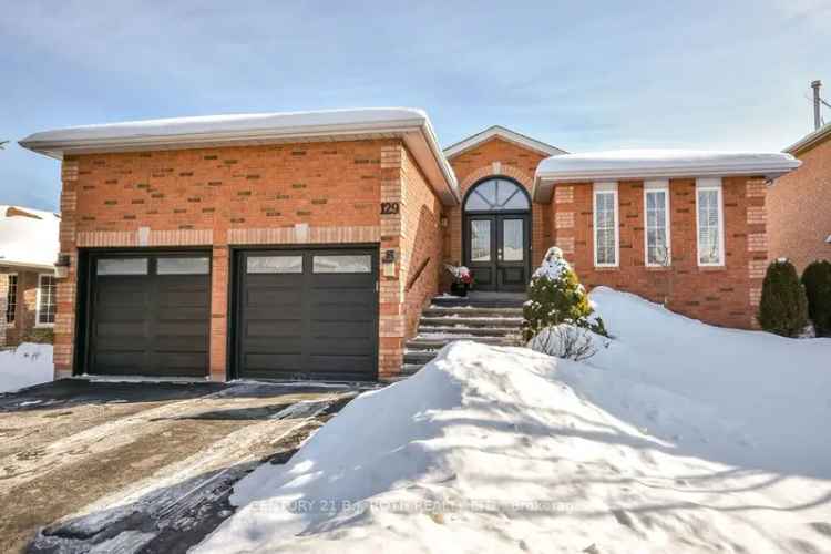 Buy Bungalow in Barrie with 4 Beds, 3 Baths and Beautiful Kitchen