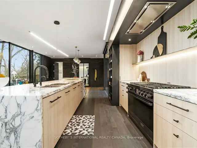 House For Sale in Toronto, Ontario